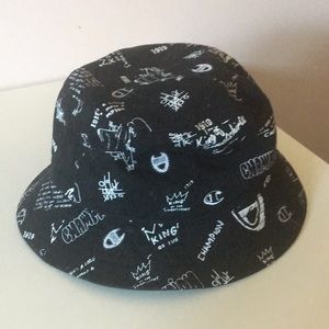 Champion Bucket Hat